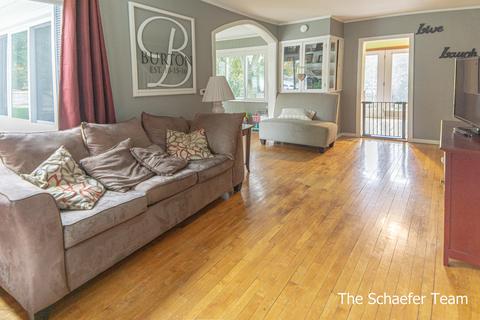 524 Amity St SE, Lowell, MI 49331 photo 6