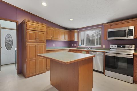 6800 Dever Dr, Belding, MI 48809 photo 2