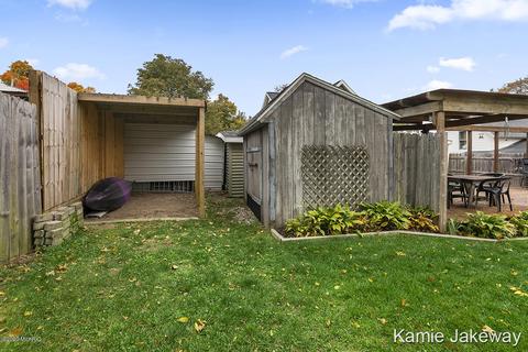 822 James St, Belding, MI 48809 photo 23