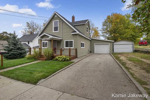 822 James St, Belding, MI 48809 photo 2