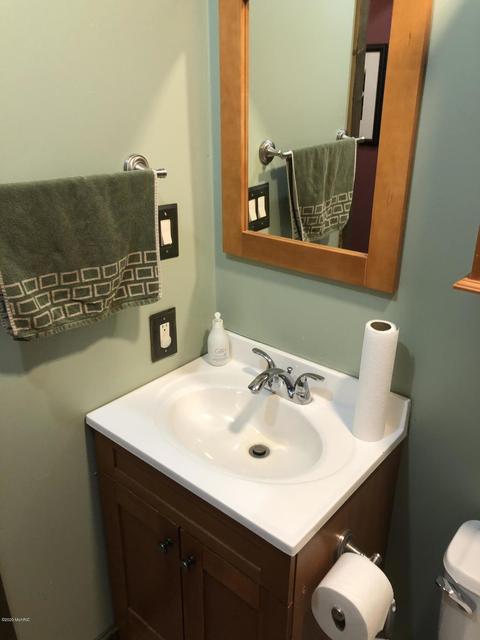 524 6th St, Plainwell, MI 49080 photo 14