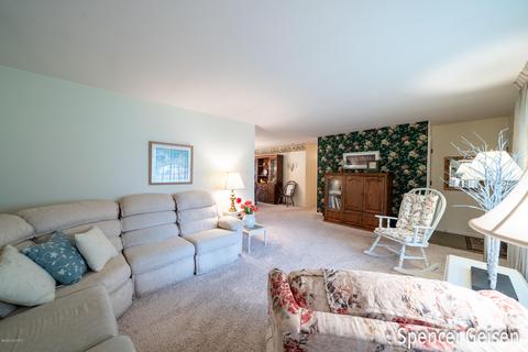 434 Levac Dr, Belding, MI 48809 photo 8