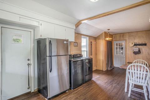 108 W May St, Belding, MI 48809 photo 12