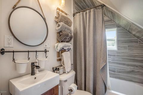 108 W May St, Belding, MI 48809 photo 15