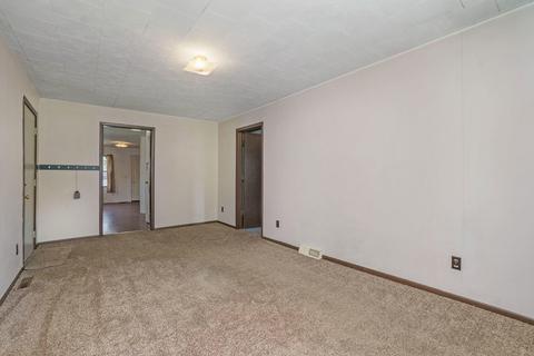 705 Spring St, Three Rivers, MI 49093 photo 5