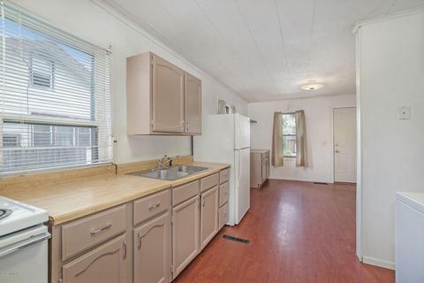 705 Spring St, Three Rivers, MI 49093 photo 10