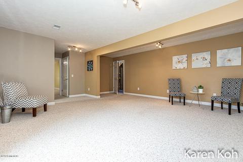 2154 Shiloh Pt SE, Grand Rapids, MI 49546 photo 27