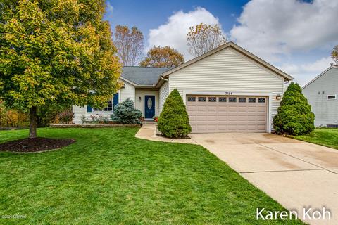 2154 Shiloh Pt SE, Grand Rapids, MI 49546 photo 2