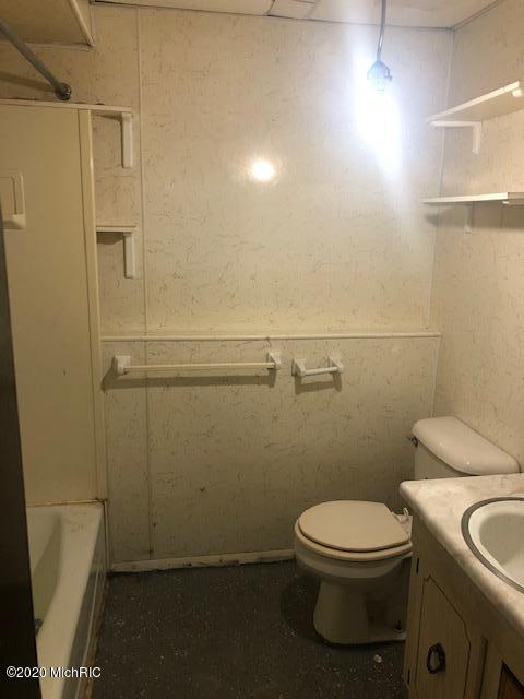 10560 Cascade Rd SE, Lowell, MI 49331 photo 9