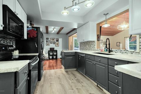 1011 Buttrick Ave SE, Ada, MI 49301 photo 12
