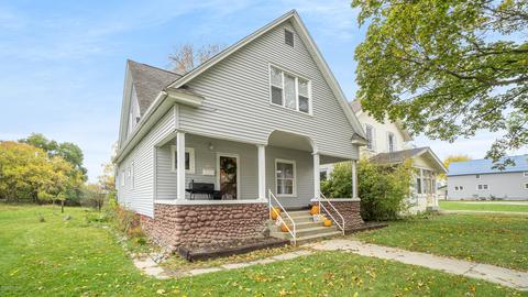 226 E Center St, Alma, MI 48801 photo 2