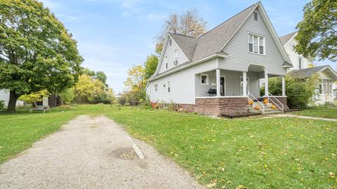 226 E Center St, Alma, MI 48801 photo 3