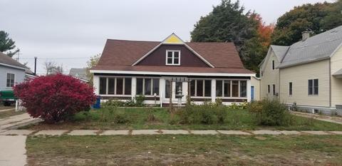 534 Second St, Manistee, MI 49660 photo 2