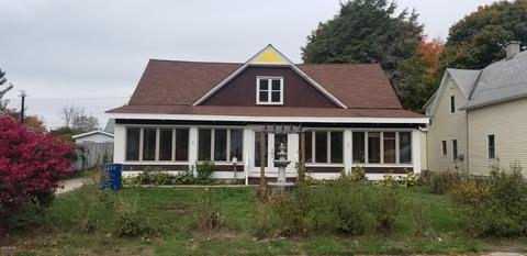 534 Second St, Manistee, MI 49660 photo 3