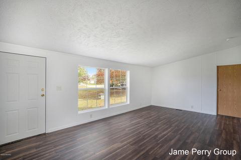 3133 Janet St, Stanton, MI 48888 photo 2