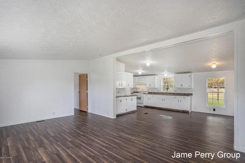 3133 Janet St, Stanton, MI 48888 photo 5