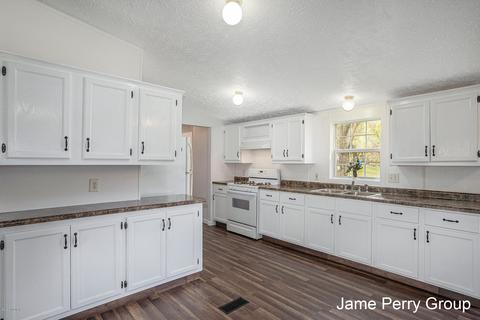 3133 Janet St, Stanton, MI 48888 photo 7