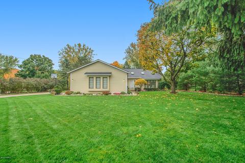 7221 Meadowview St SE, Ada, MI 49301 photo 3