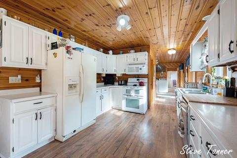 4082 E Klees Rd, Stanton, MI 48888 photo 14