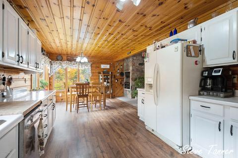 4082 E Klees Rd, Stanton, MI 48888 photo 15