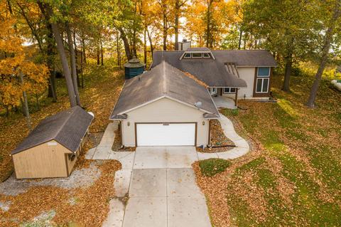 21759 Puterbaugh Ln, Cassopolis, MI 49031 photo 1