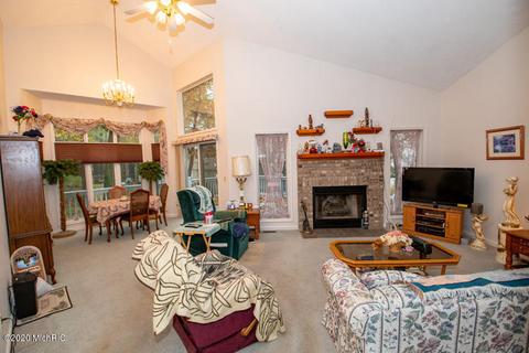 21759 Puterbaugh Ln, Cassopolis, MI 49031 photo 11