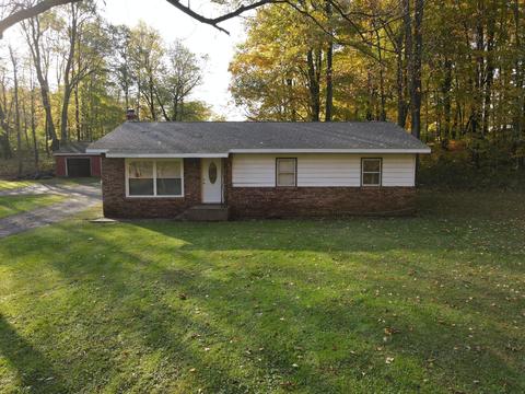 15036 N Main St, Buchanan, MI 49107 photo 1
