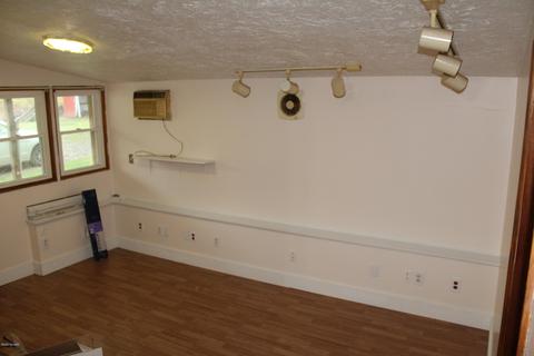 15036 N Main St, Buchanan, MI 49107 photo 20