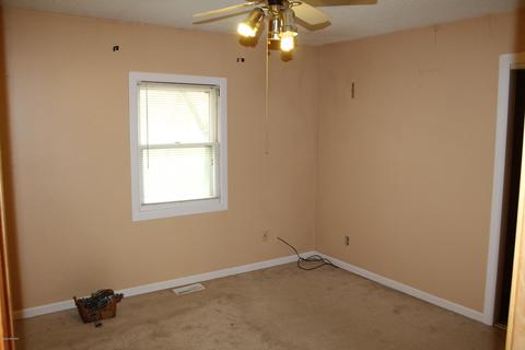 15036 N Main St, Buchanan, MI 49107 photo 30