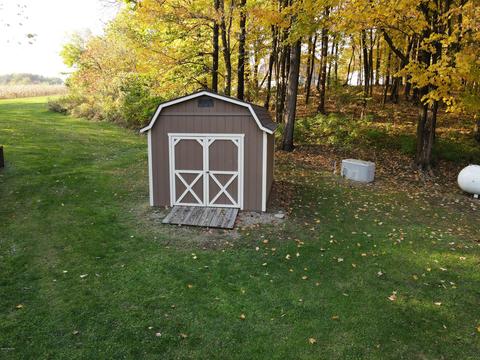 15036 N Main St, Buchanan, MI 49107 photo 10