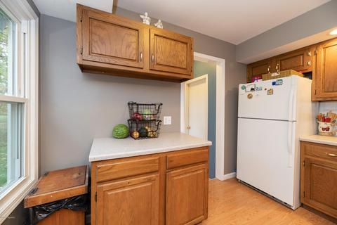 830 Glenview Dr, Plainwell, MI 49080 photo 15