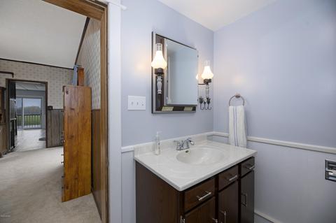 300 Cherry St, Leroy, MI 49655 photo 20