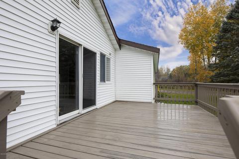 300 Cherry St, Leroy, MI 49655 photo 32