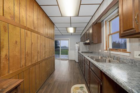 300 Cherry St, Leroy, MI 49655 photo 9