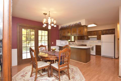 8657 Shadowbrook Dr, Jenison, MI 49428 photo 24