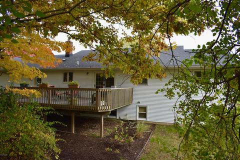 8657 Shadowbrook Dr, Jenison, MI 49428 photo 13
