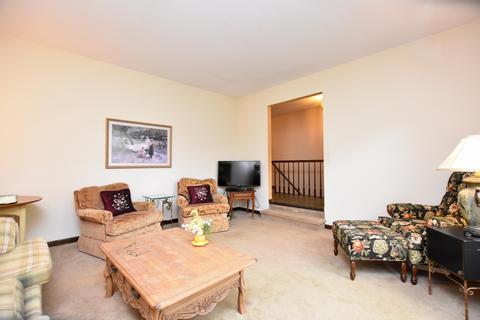 8657 Shadowbrook Dr, Jenison, MI 49428 photo 21