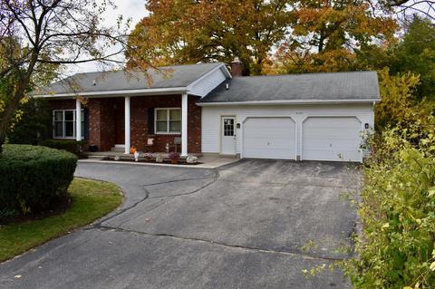8657 Shadowbrook Dr, Jenison, MI 49428 photo 1
