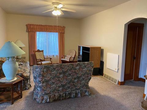 201 S Fourth St, Edmore, MI 48829 photo 6