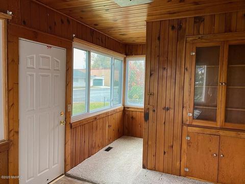 201 S Fourth St, Edmore, MI 48829 photo 15