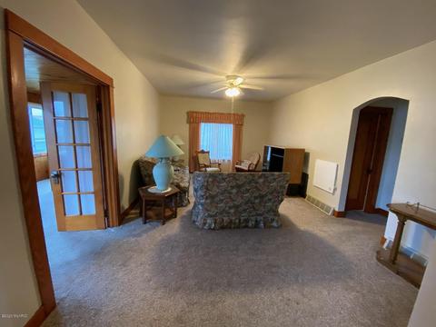 201 S Fourth St, Edmore, MI 48829 photo 5