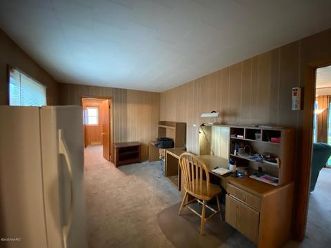 201 S Fourth St, Edmore, MI 48829 photo 10