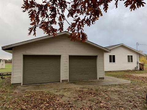 5990 Whites Bridge Rd, Belding, MI 48809 photo 3