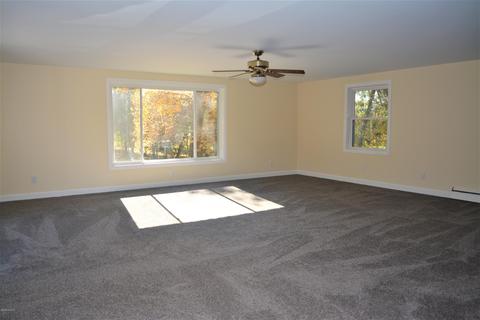 868 E Michigan Ave, Marshall, MI 49068 photo 14