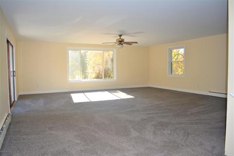 868 E Michigan Ave, Marshall, MI 49068 photo 13
