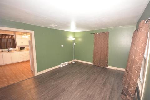 149 E Dibble St E, Marcellus, MI 49067 photo 10