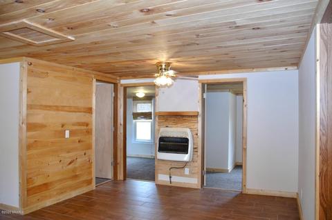 42 N Webster St, White Cloud, MI 49349 photo 5