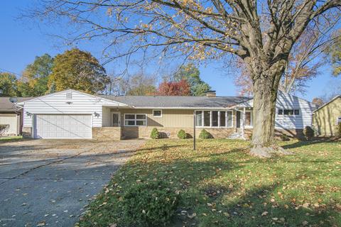 417 Chippewa St, Buchanan, MI 49107 photo 1