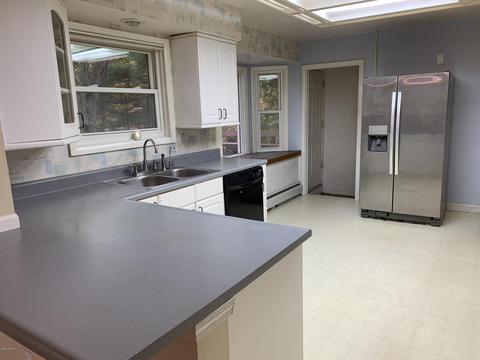 311 E Thomas St, Parchment, MI 49004 photo 8