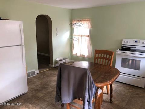 78 Smith St, Coldwater, MI 49036 photo 9